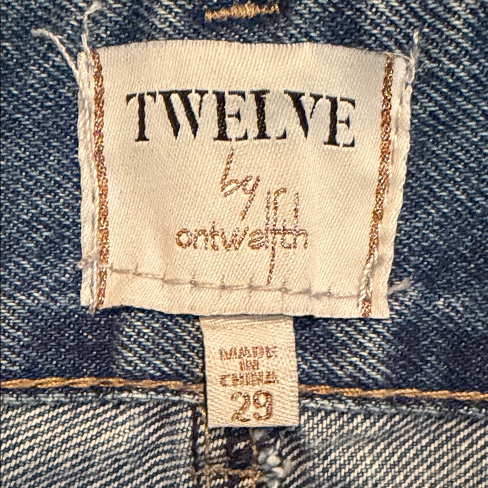High Rise Distressed Blue Jeans - Picture 3 of 4